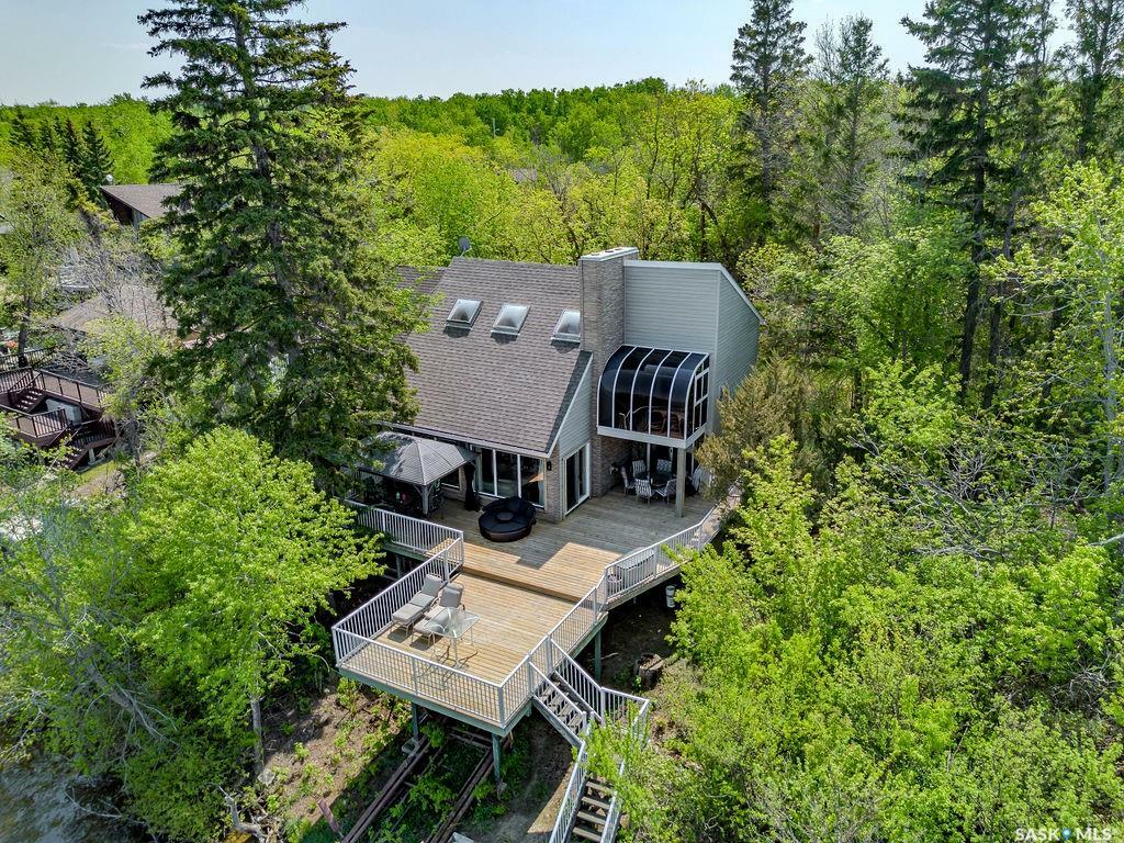 Property Photo: 93 Crescent Avenue SK S0K 4P0