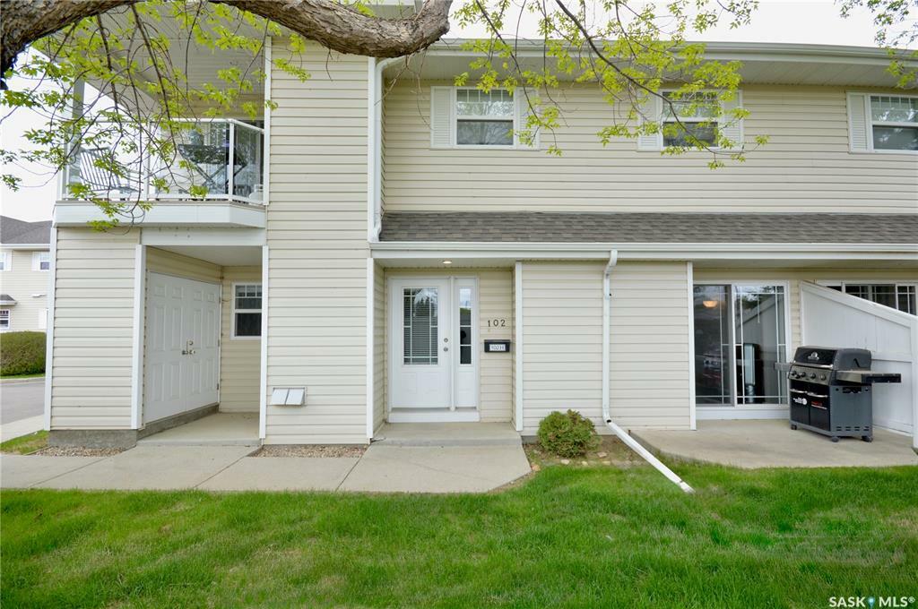 Property Photo: 141 105th Street W 102H SK S7N 1Z2