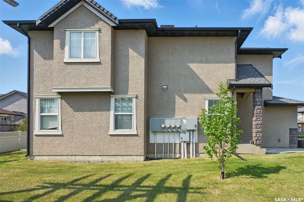 Property Photo: 1555 Paton Crescent 301 SK S7W 0V5