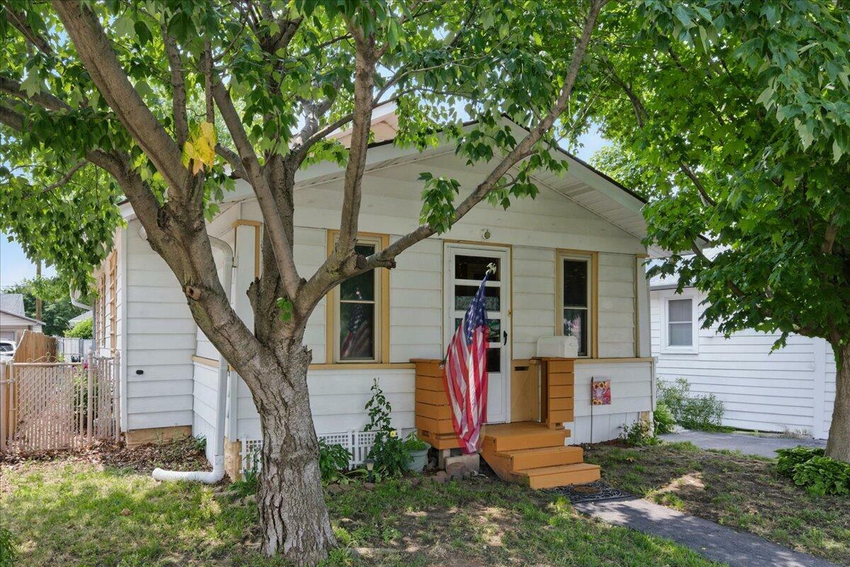 Property Photo: 3439 5th Avenue IA 51501