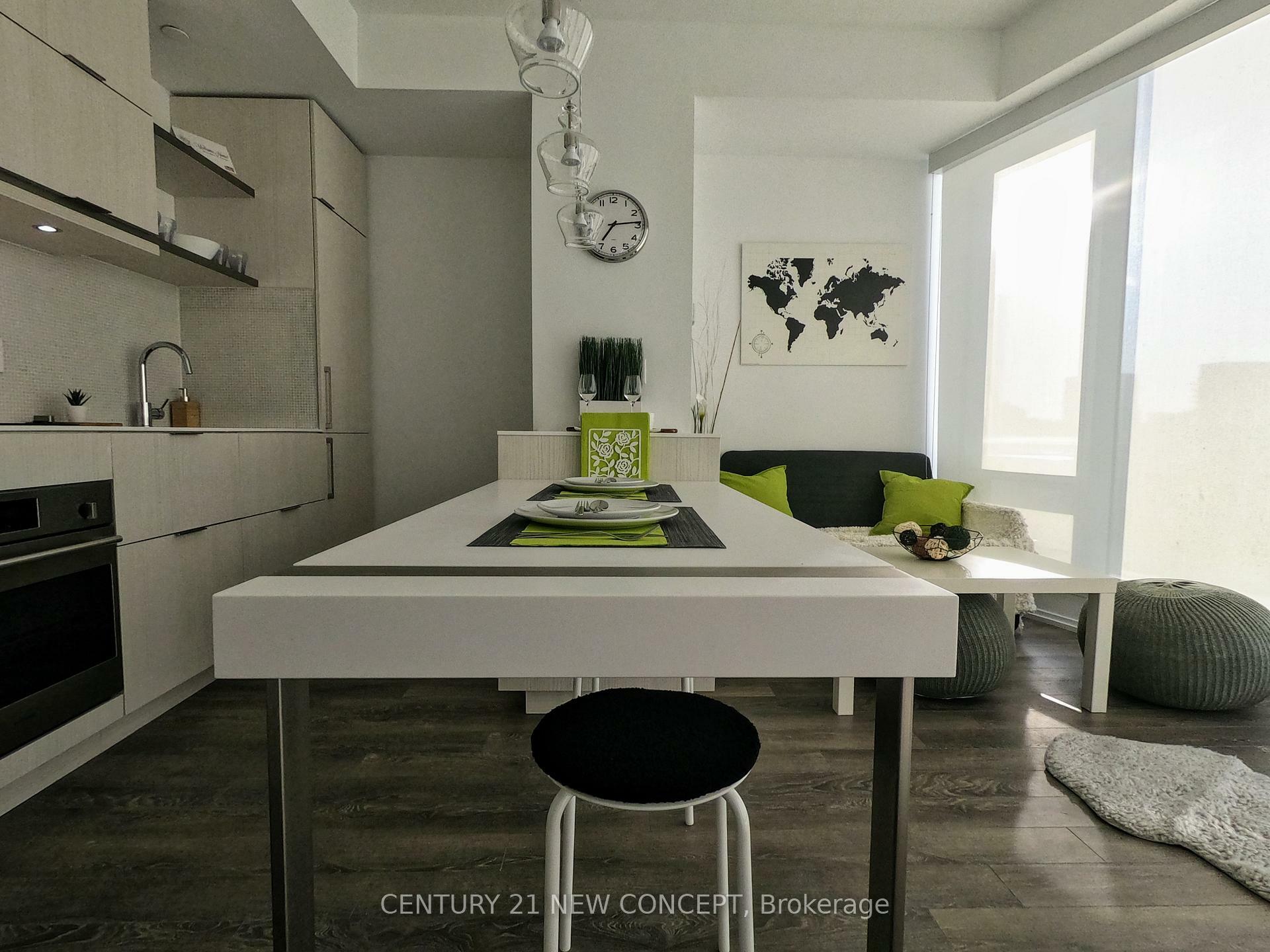 Property Photo:  197 Yonge Street 1613  ON M5B 1M4 