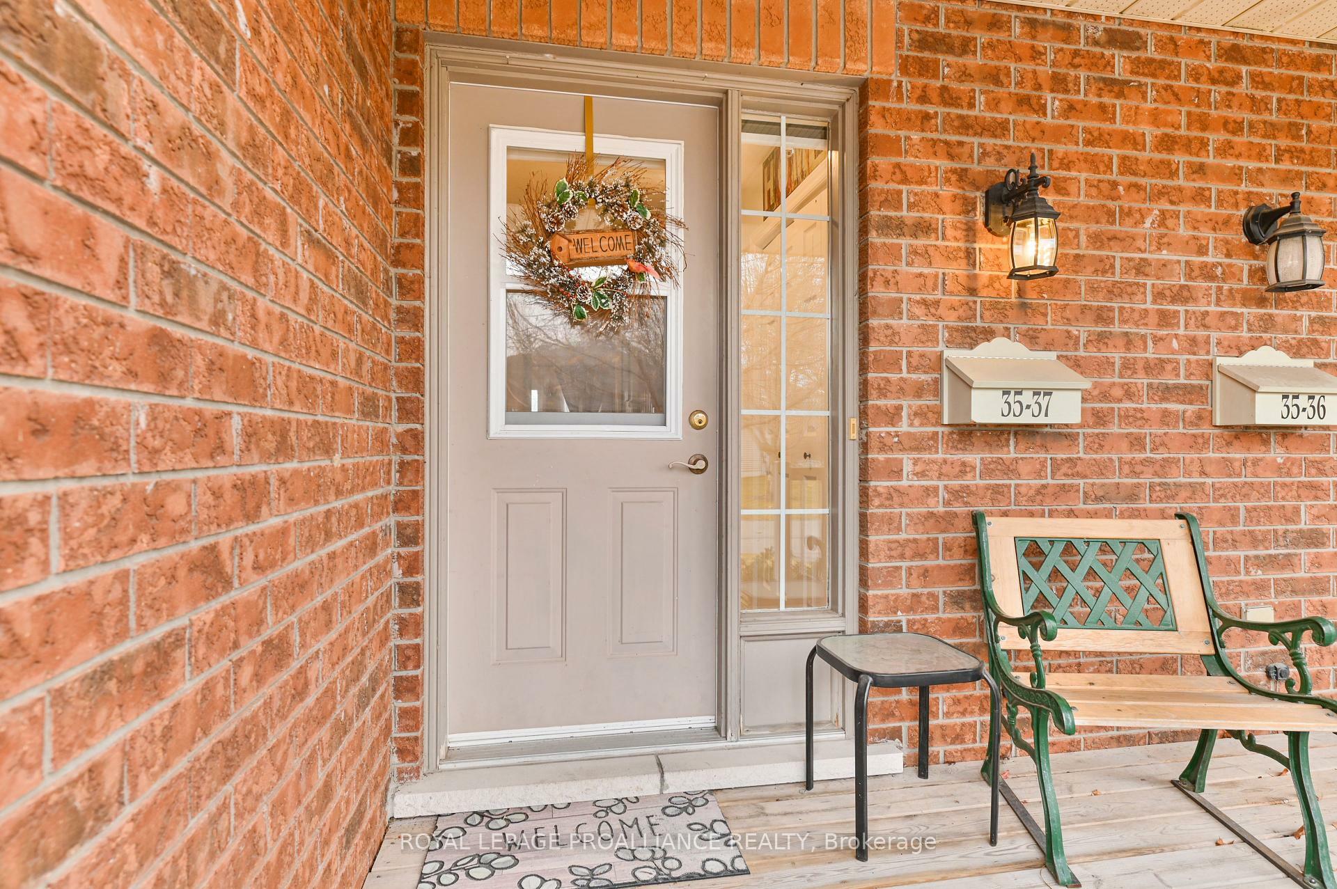 Photo de la propriété:  35 Albion Street 37  ON K8N 5Y8 