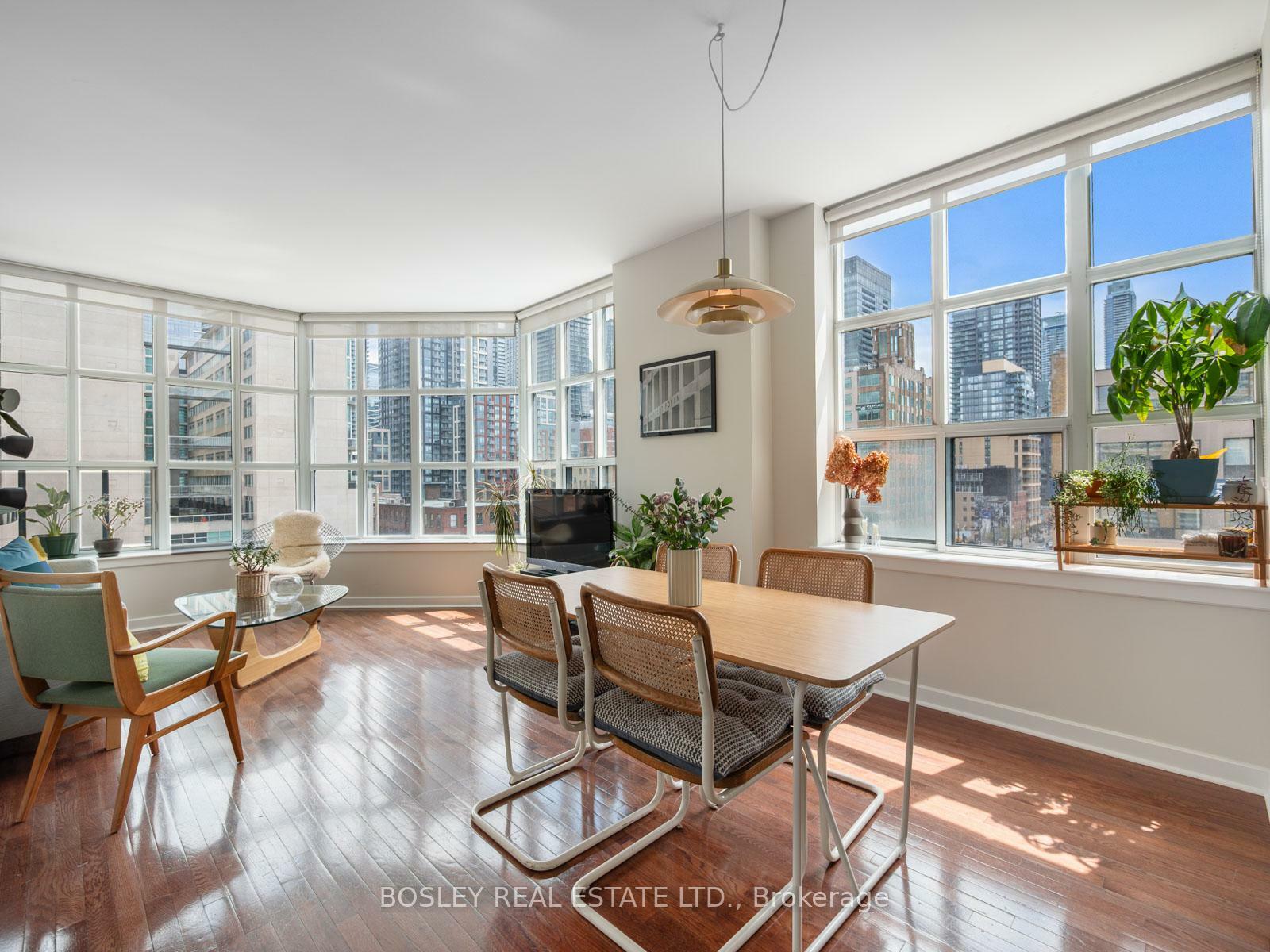 Property Photo: 438 Richmond Street W 715 ON M5V 3S6