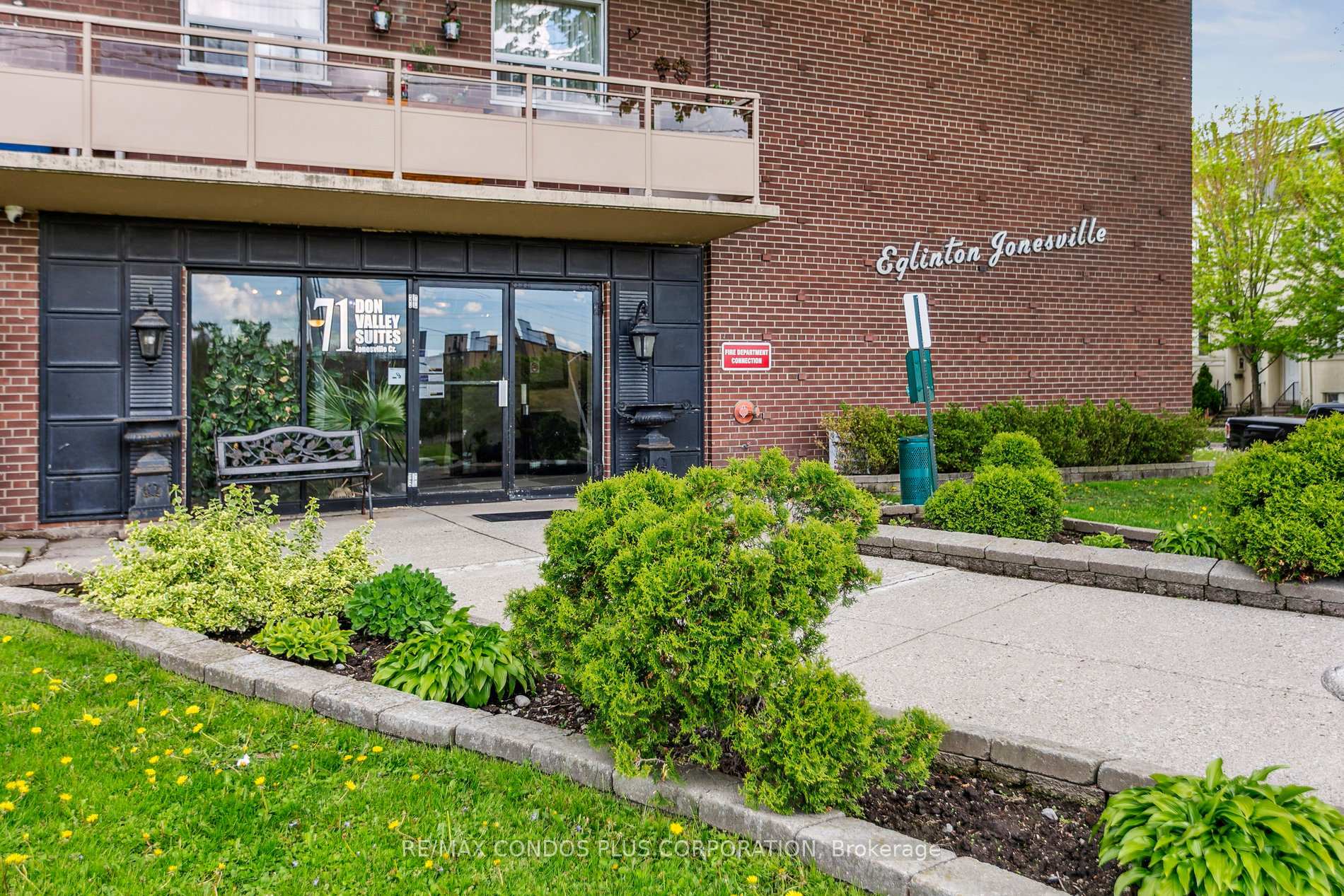 Property Photo: 71 Jonesville Crescent 409 ON M4A 1H1