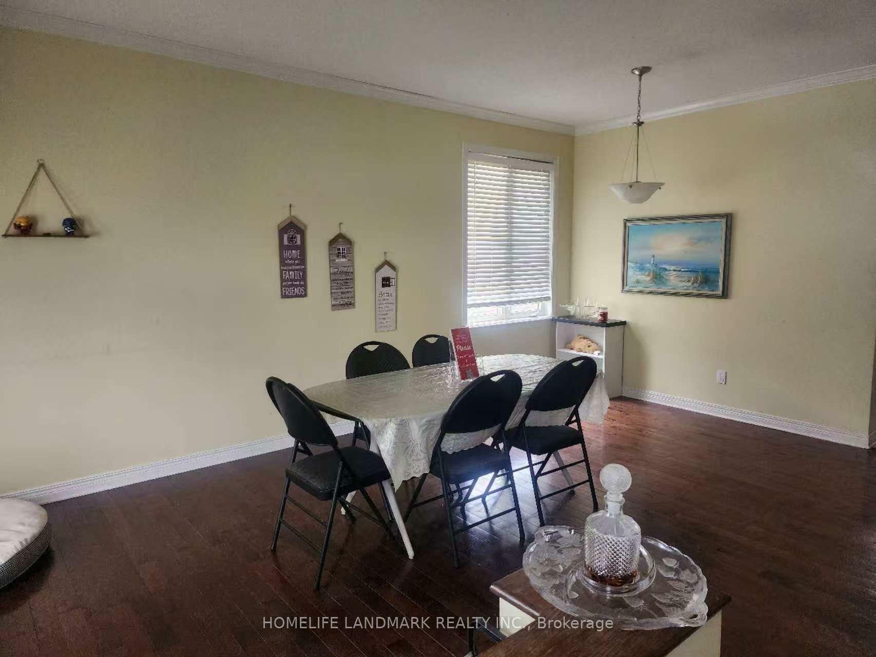 Property Photo: 919 Longfields Drive ON K2J 5K6