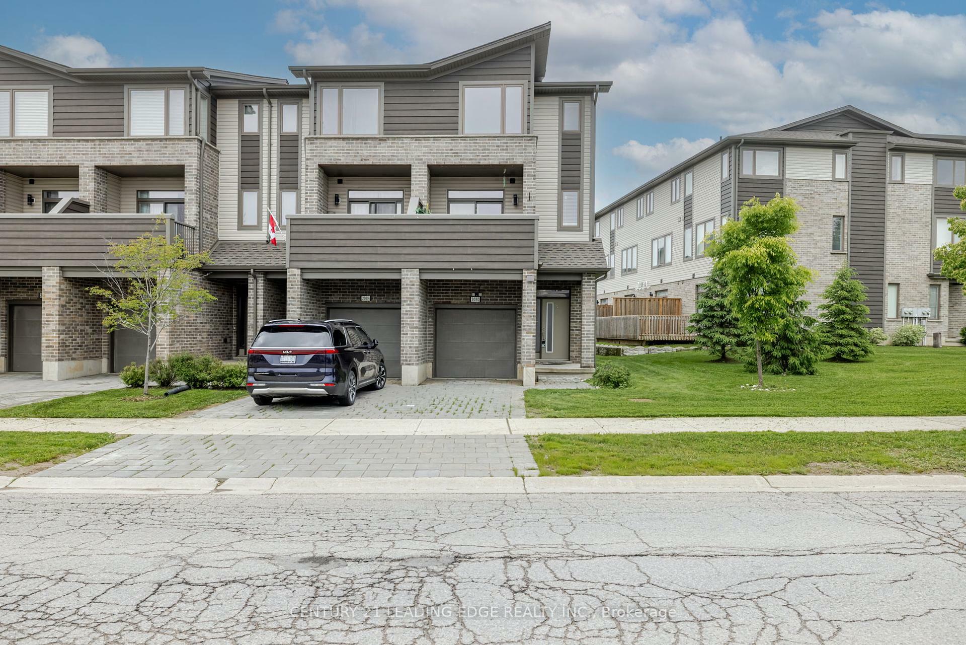Photo de la propriété: 2080 Meadowgate Boulevard ON N6M 1K1