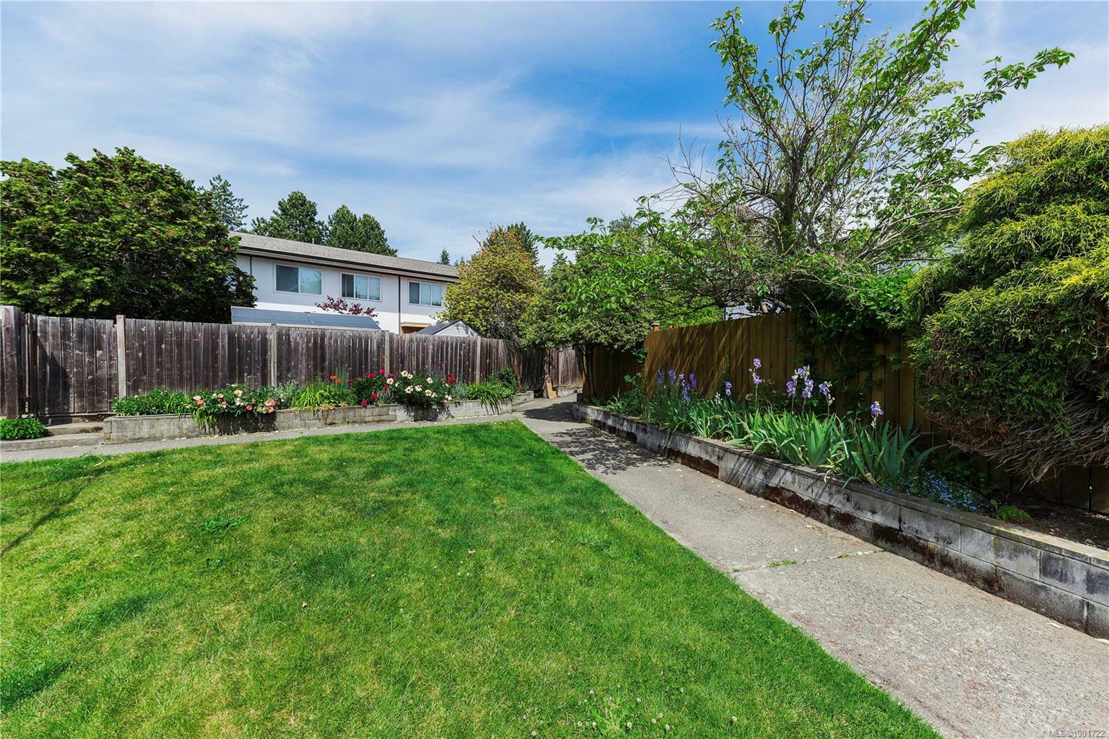 Property Photo: 3638 Tillicum Rd BC V8Z 4H4