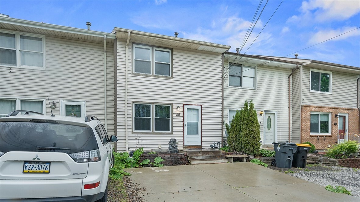 Property Photo: 40 Meanor St PA 15126