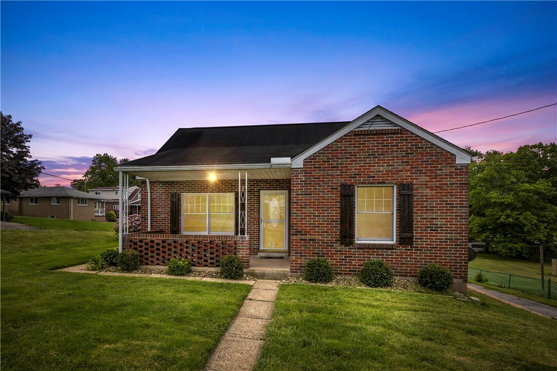 Property Photo: 1311 Agnew Ave PA 15001