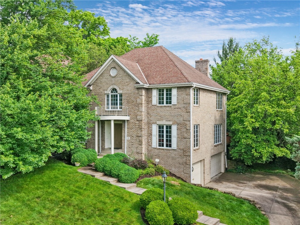 Property Photo: 15 Rosemont Lane PA 15217
