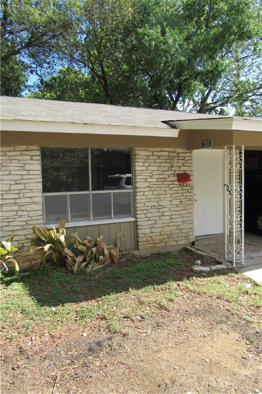 Property Photo: 2724 Saint Edwards Circle A TX 78704
