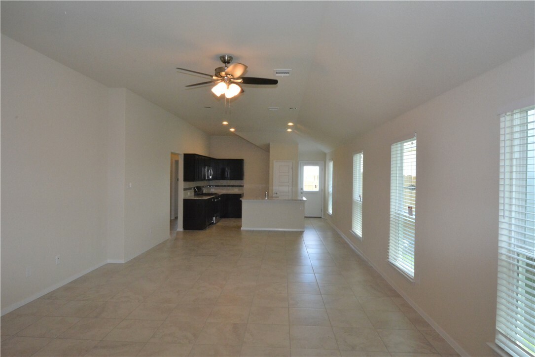 Property Photo: 5809 Marostica Lane TX 78665