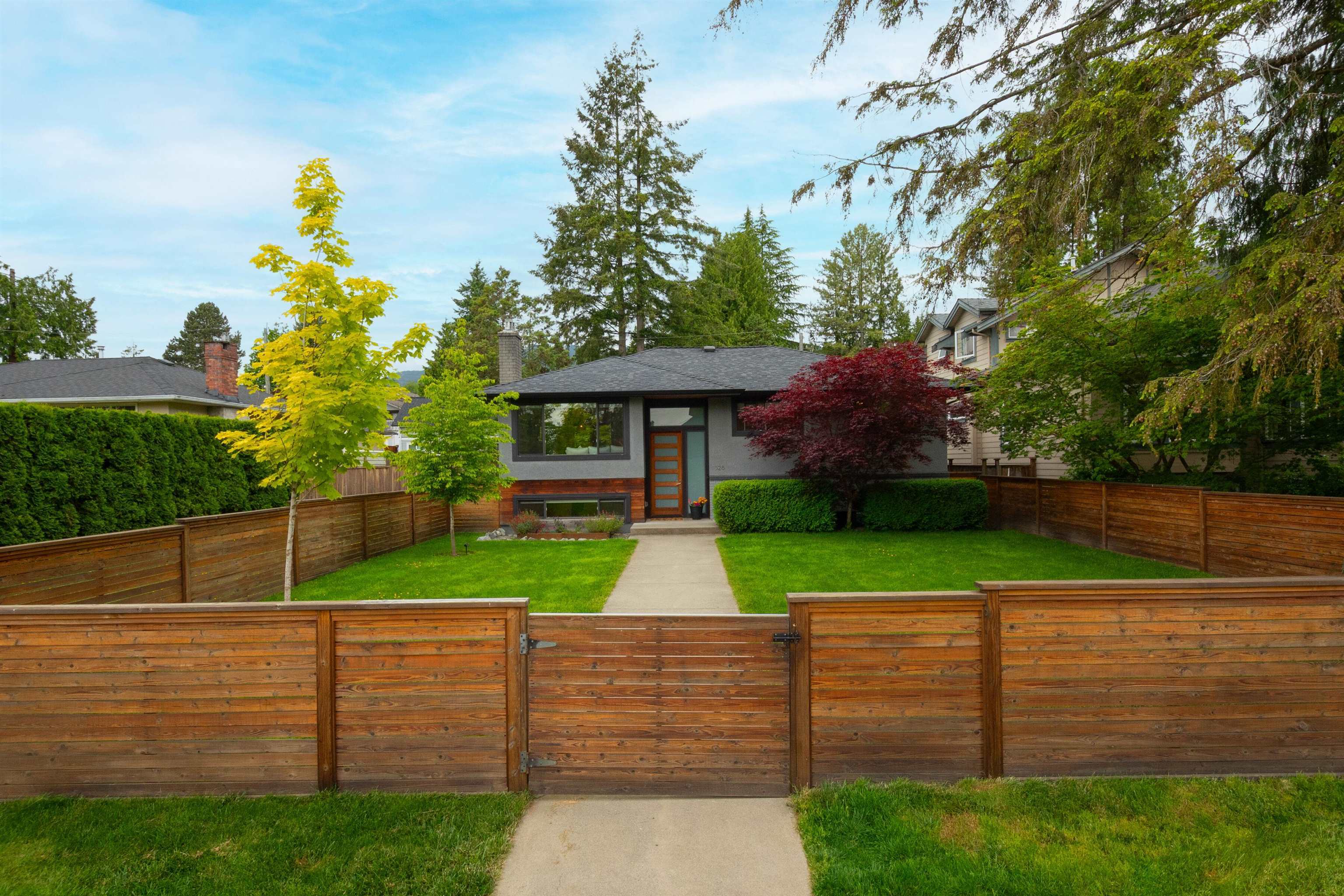 Property Photo: 328 E 22nd Street BC V7L 3C7