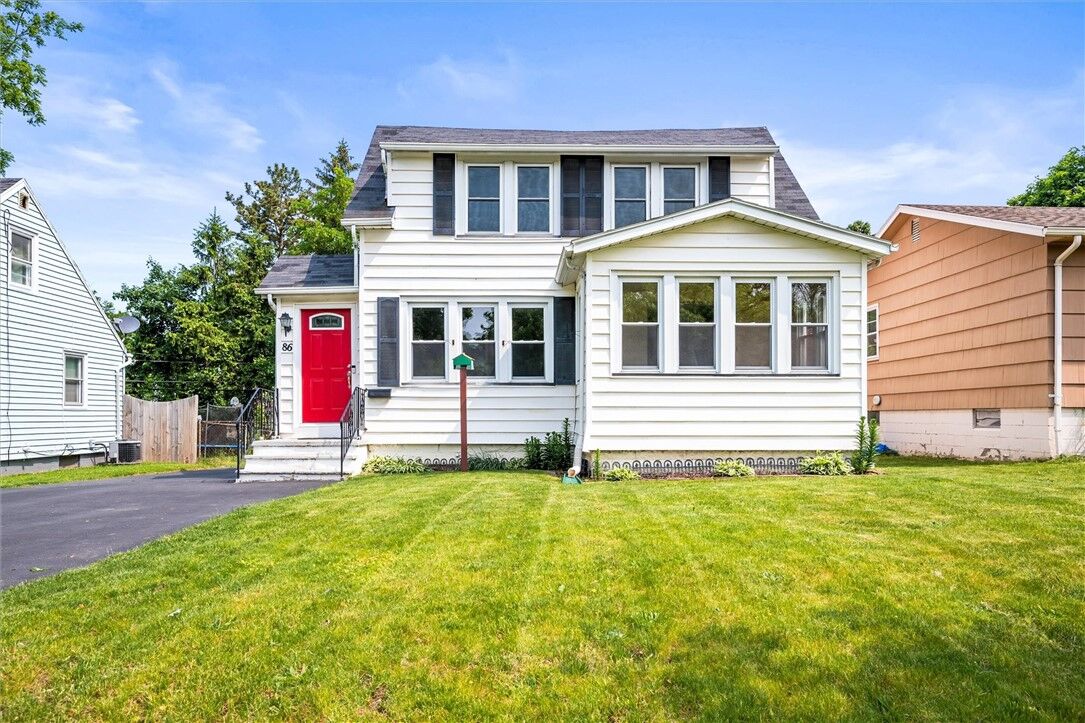 Property Photo:  86 Leonard Road  NY 14616 