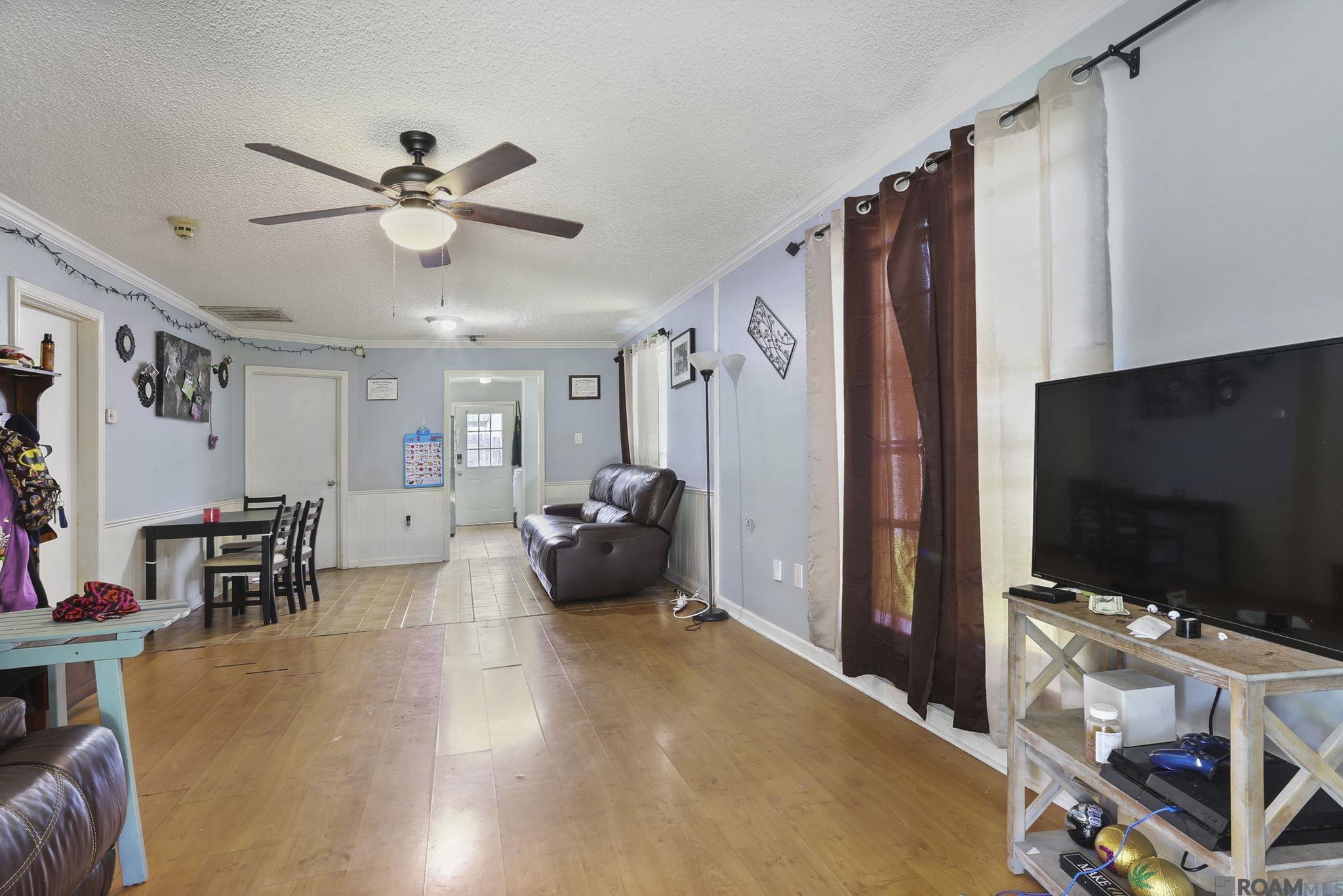 Property Photo: 5136 Cumberland Cove Dr LA 70817