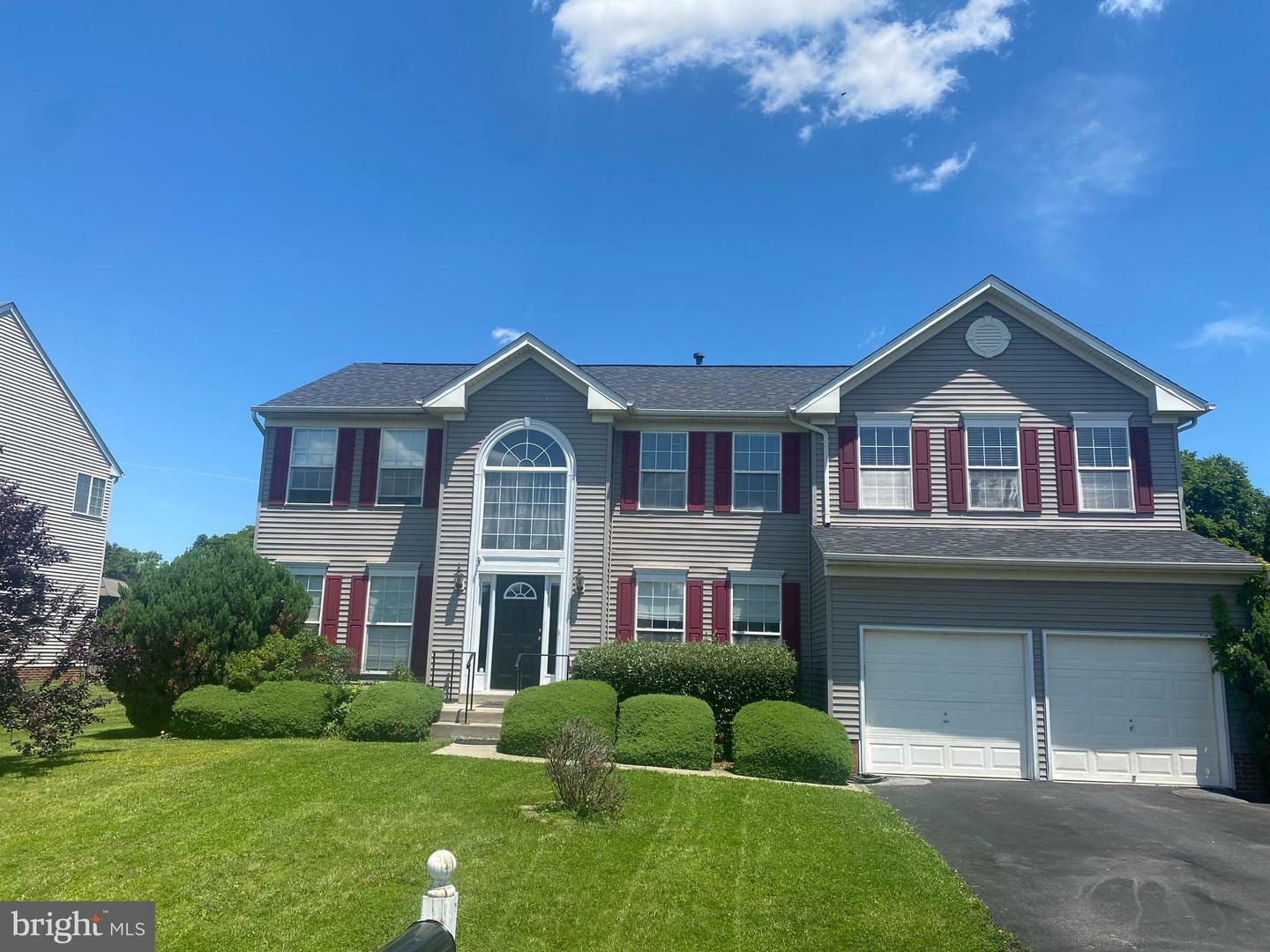 Property Photo: 268 Oakmont Drive WV 25414