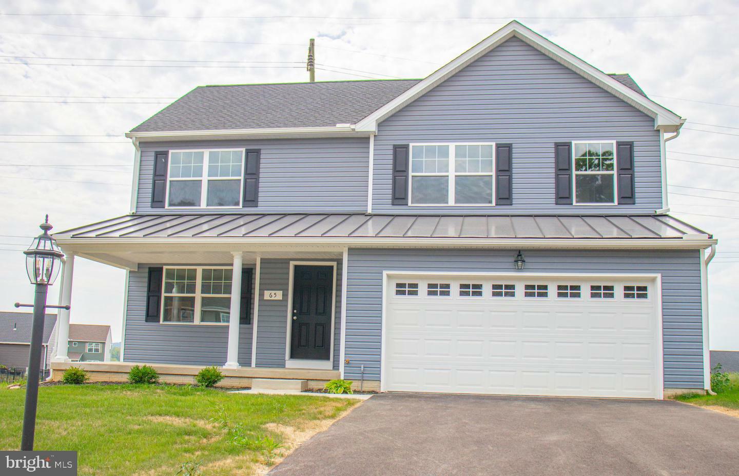 Property Photo: 1143 Willow Court 165 PA 17408