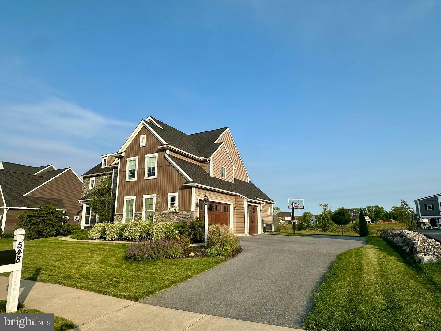 Property Photo: 548 E Delp Road PA 17601