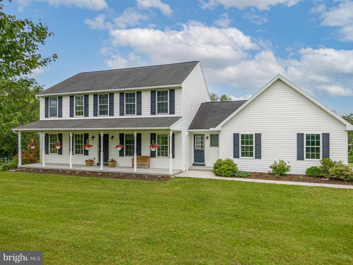 Property Photo:  38 Seiger Lane  PA 19555 