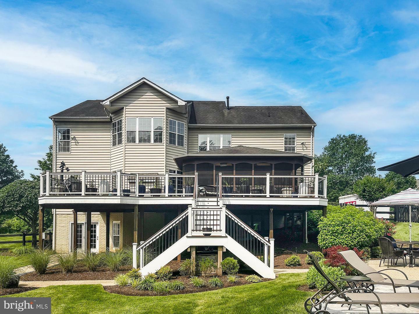 Property Photo: 7633 Great Dover Street VA 20155