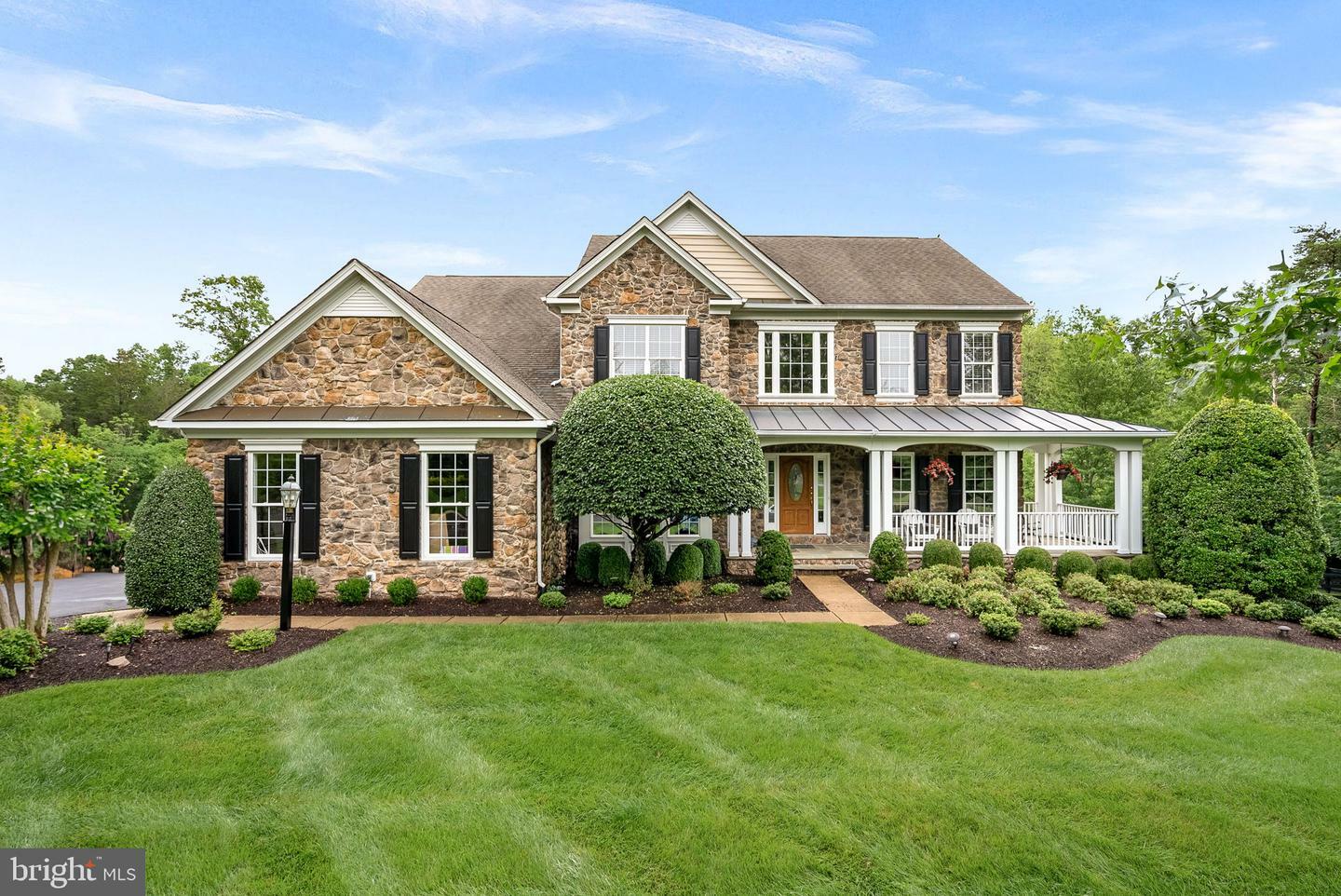 Property Photo: 7633 Great Dover Street VA 20155