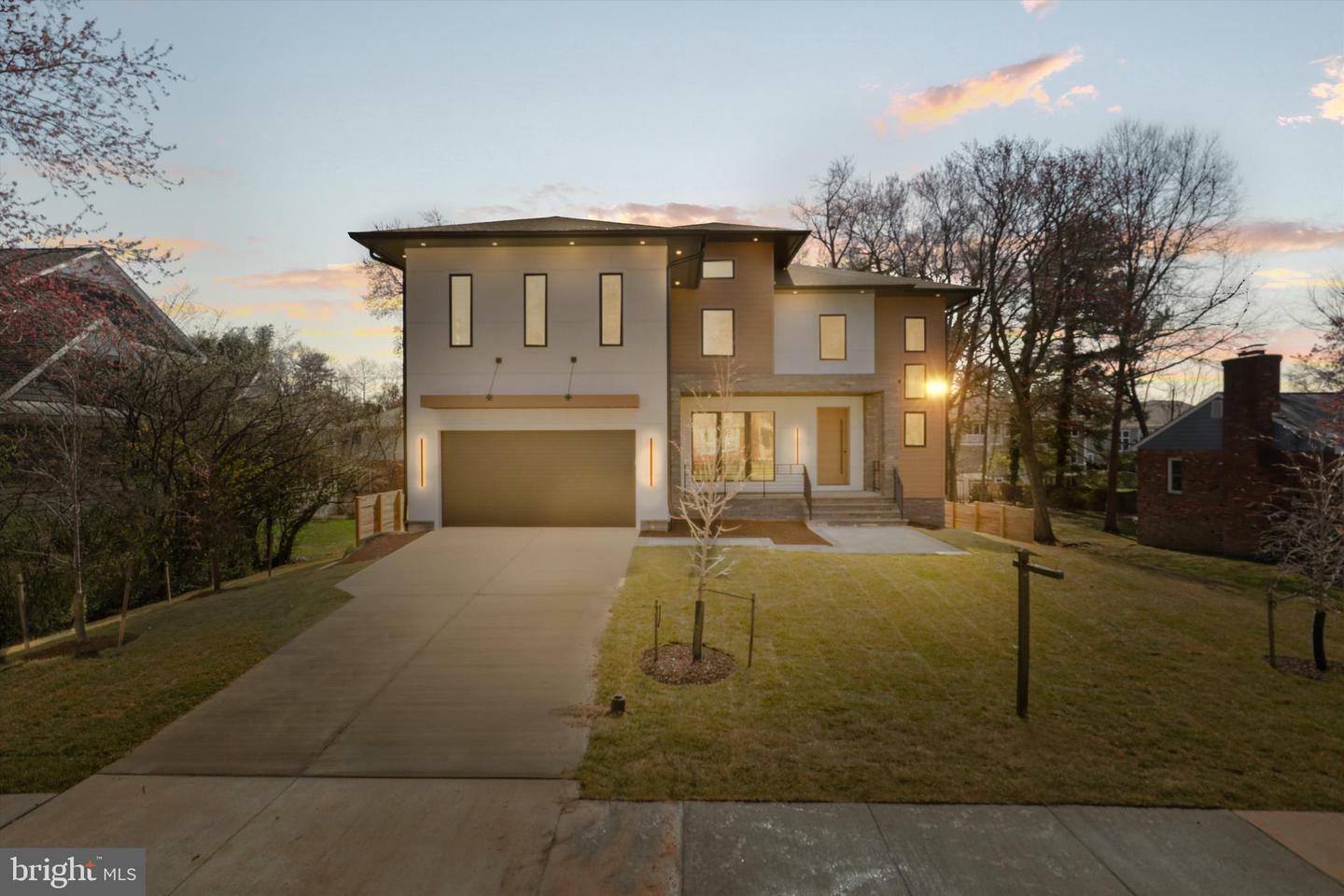 Property Photo: 310 Johnson Street SW VA 22180