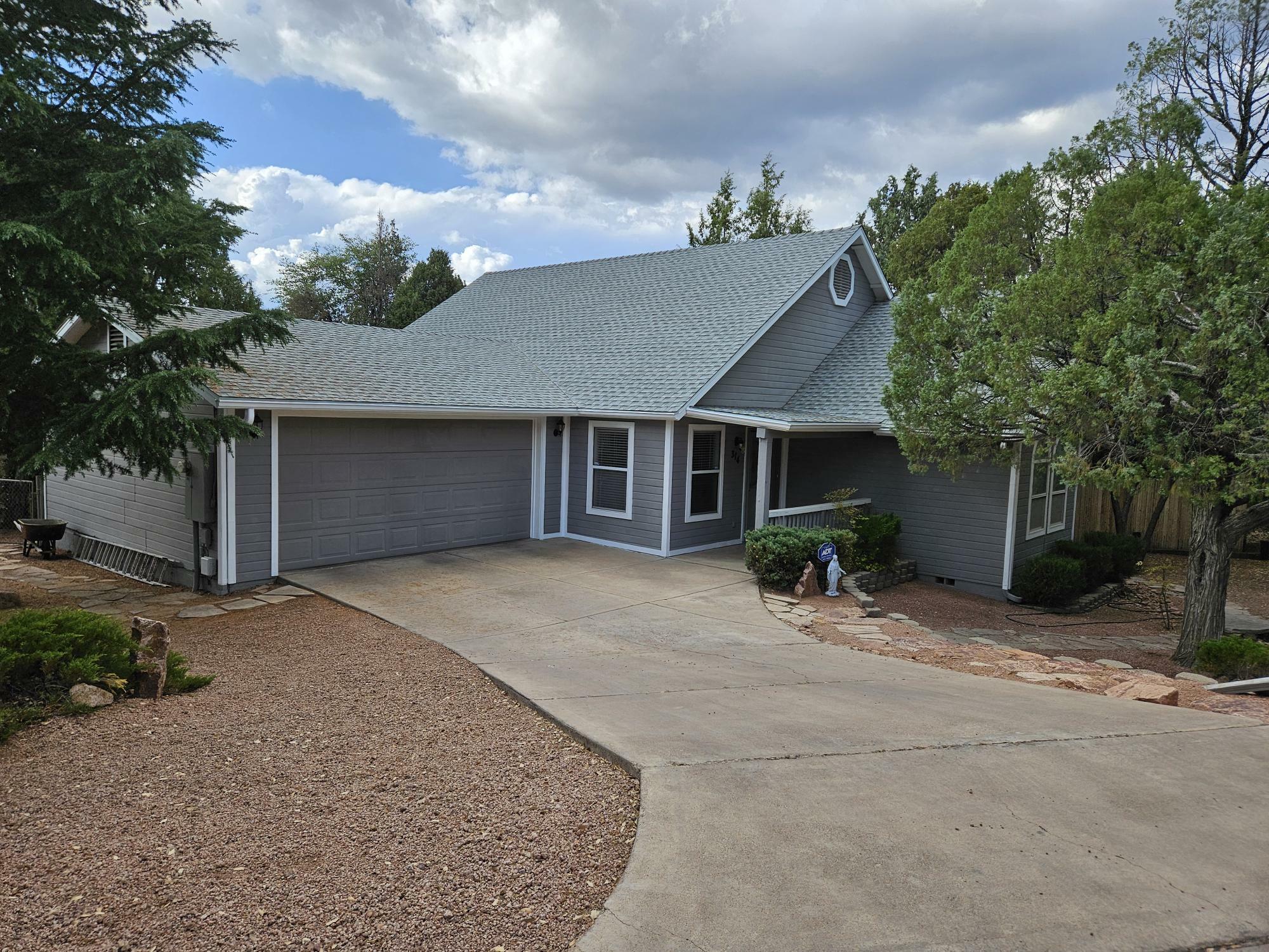 Property Photo: 314 N Stagecoach Pass AZ 85541