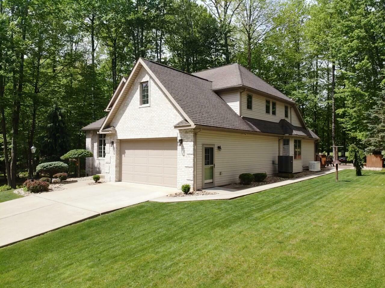 Property Photo: 201 Galliot Ct PA 15801