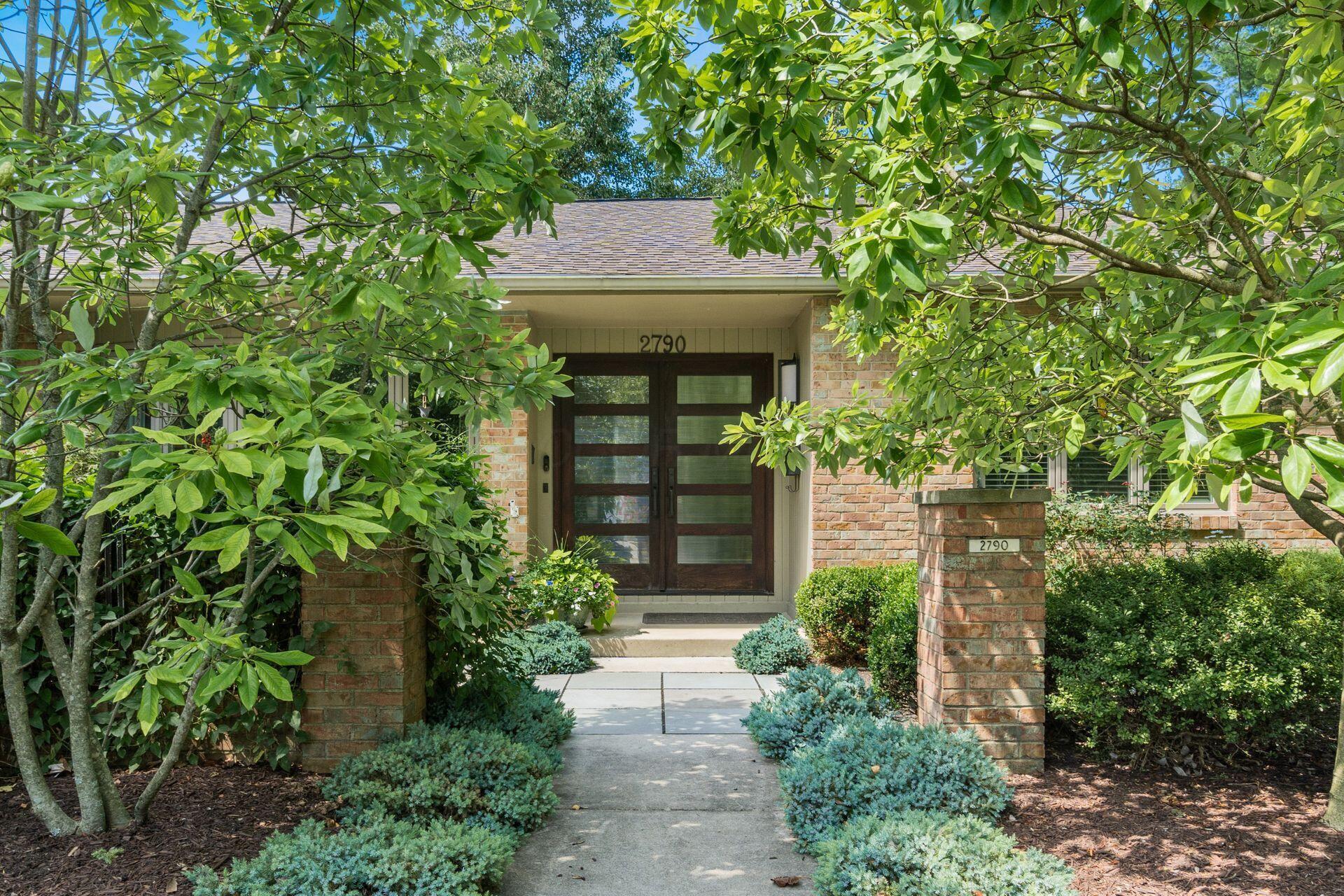 Property Photo: 2790 Alliston Court OH 43220
