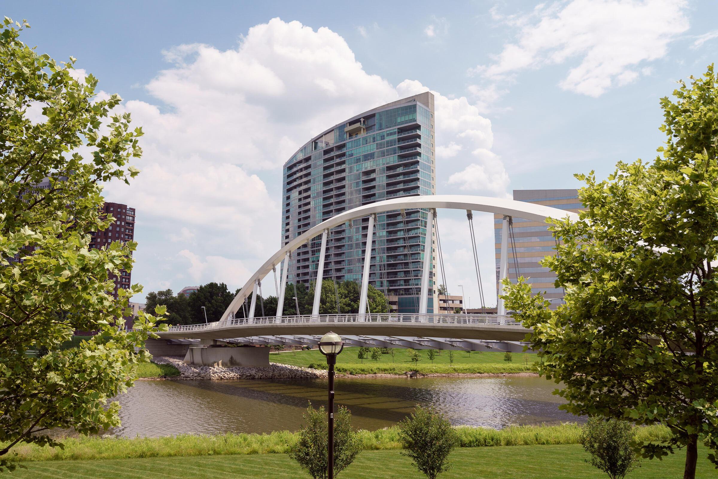 Property Photo:  1 Miranova Place  OH 43215 