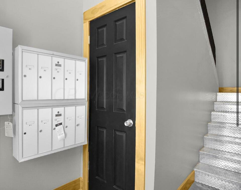 Property Photo: 956 N High Street OH 43201