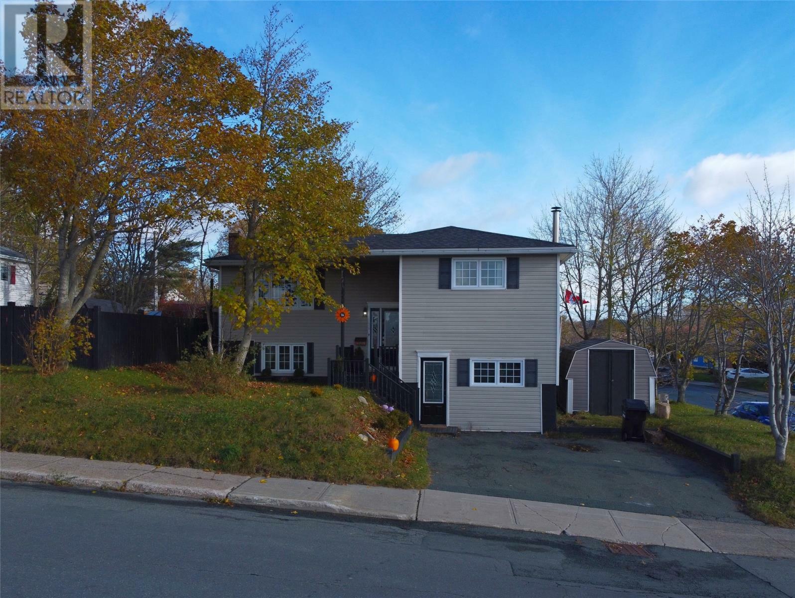 Photo de la propriété: 16 Burgeo Street NL A1E 3T3