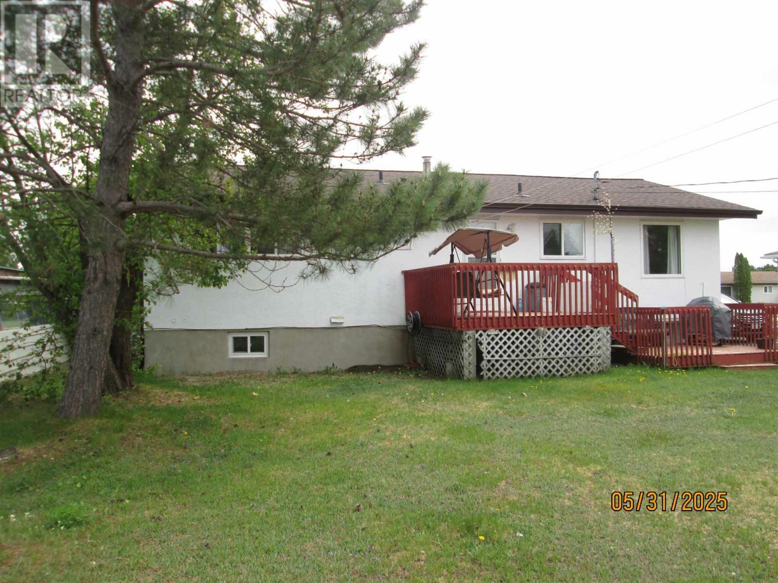 Property Photo: 131 Balsam Avenue ON P0T 1T0