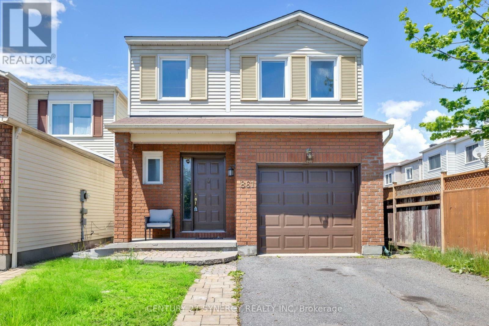 Property Photo:  861 Karsh Drive  ON K1G 4T9 