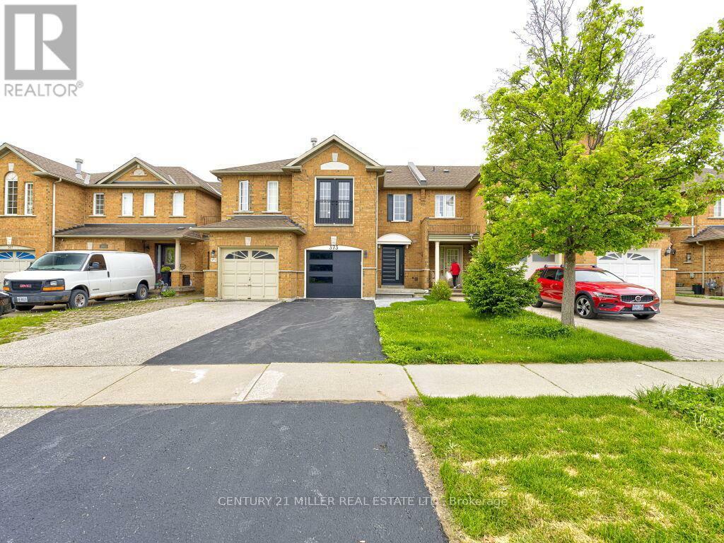 Property Photo: 373 Ravineview Way ON L6H 6S5