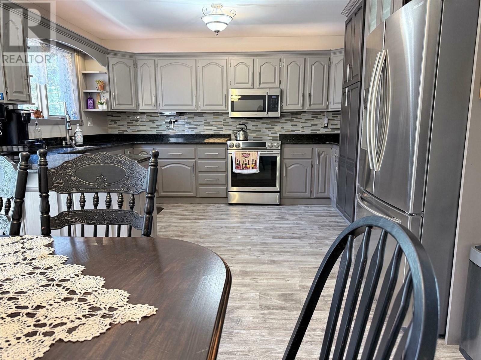 Property Photo: 3233 7th Street South BC V1C 5G6