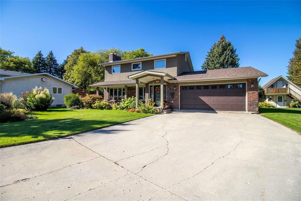 Property Photo: 245 Lilac Bay MB R5G 2C9