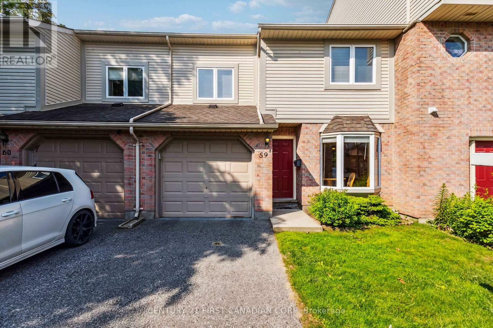 Property Photo: 9 Ailsa Place 59 ON N5Z 4Z6