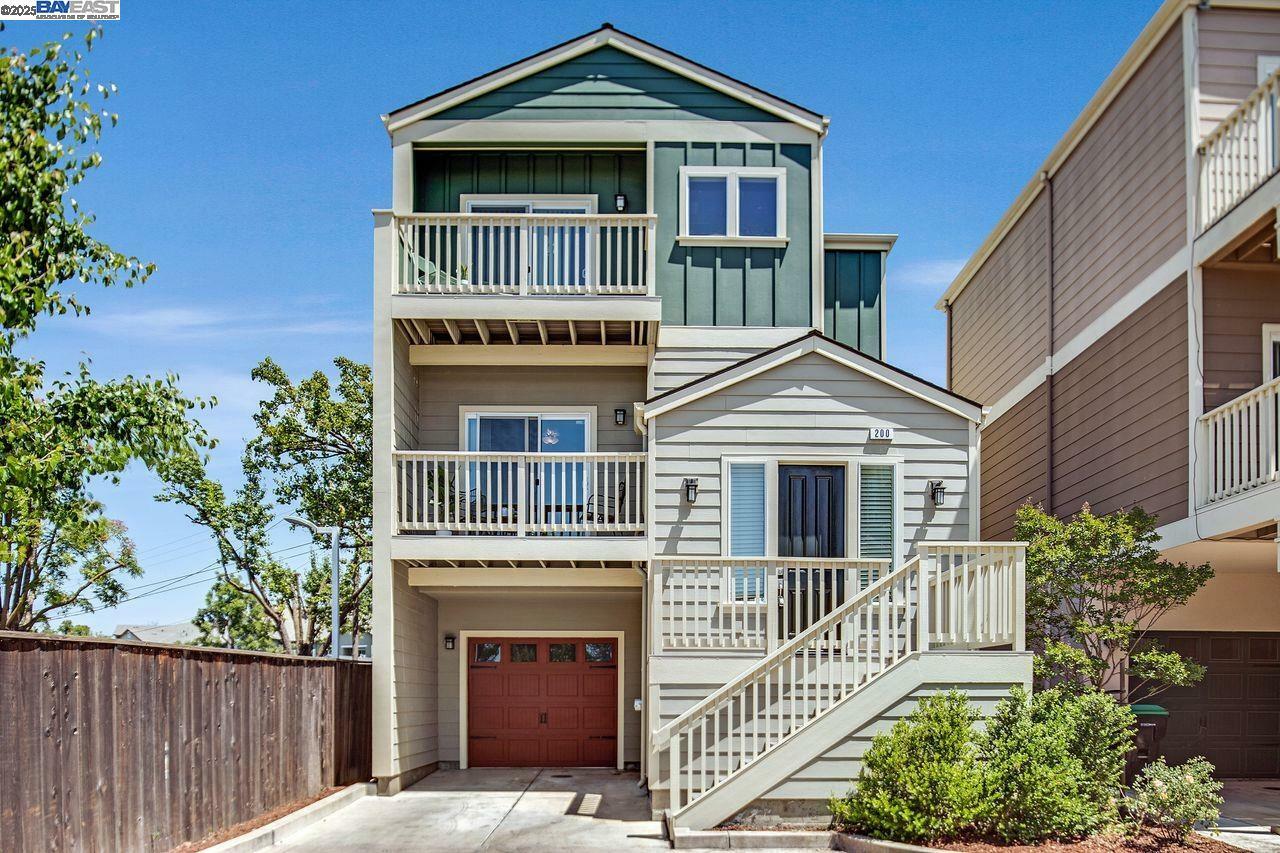 Property Photo:  200 Valletta Ln  CA 94566 