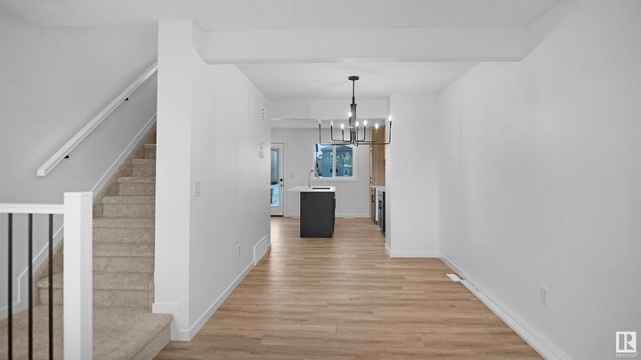 Property Photo: 525 Secord Boulevard NW 32 AB T5T 4A4
