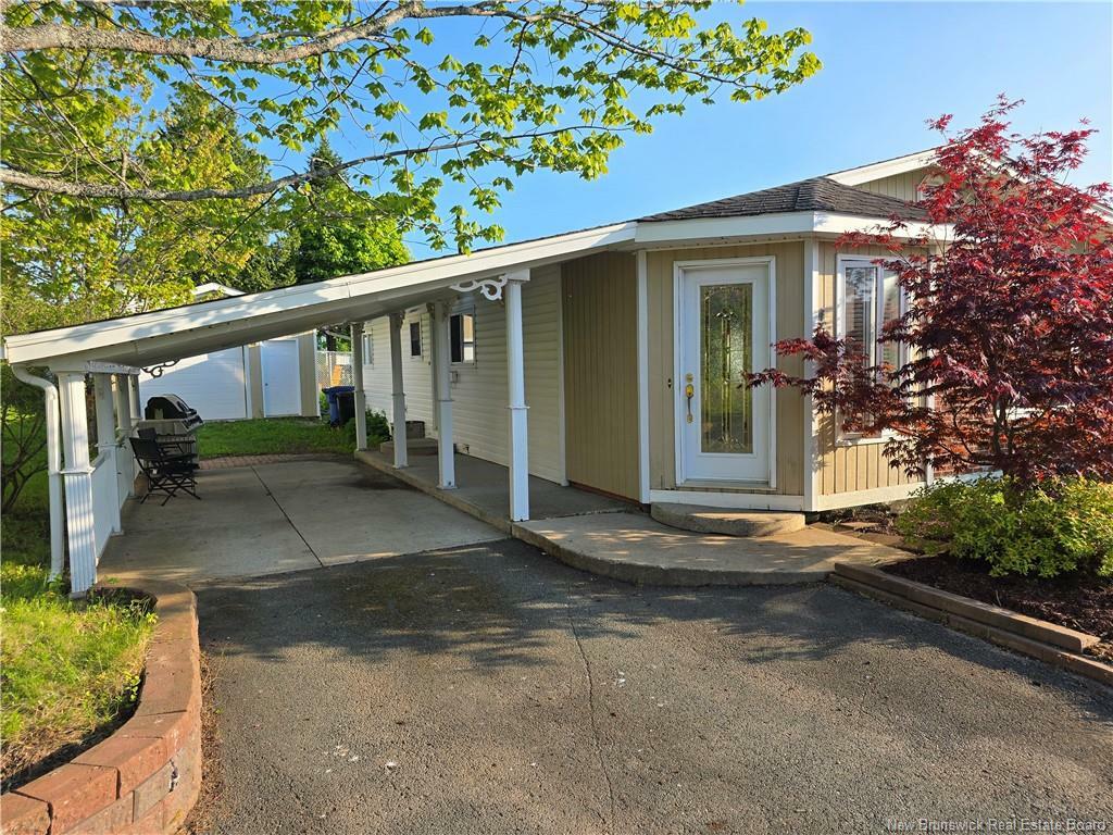 465 Varrily Street  Bathurst NB E2A 2P2 photo