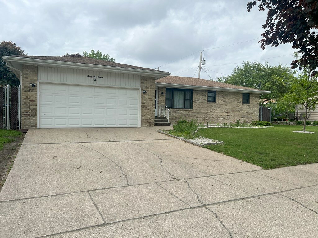 Property Photo: 2915 20th Ave N IA 50501