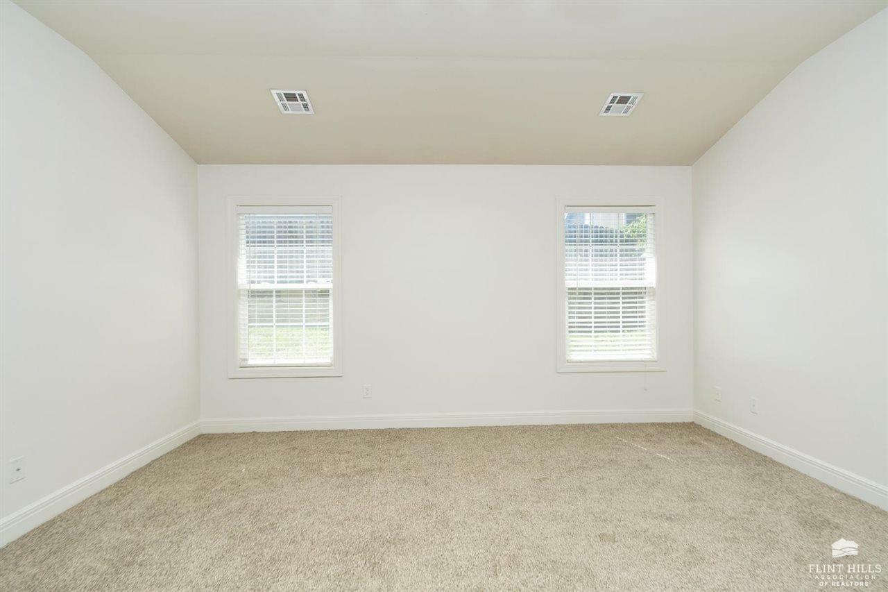 Property Photo: 4388 Aspen Drive KS 66502