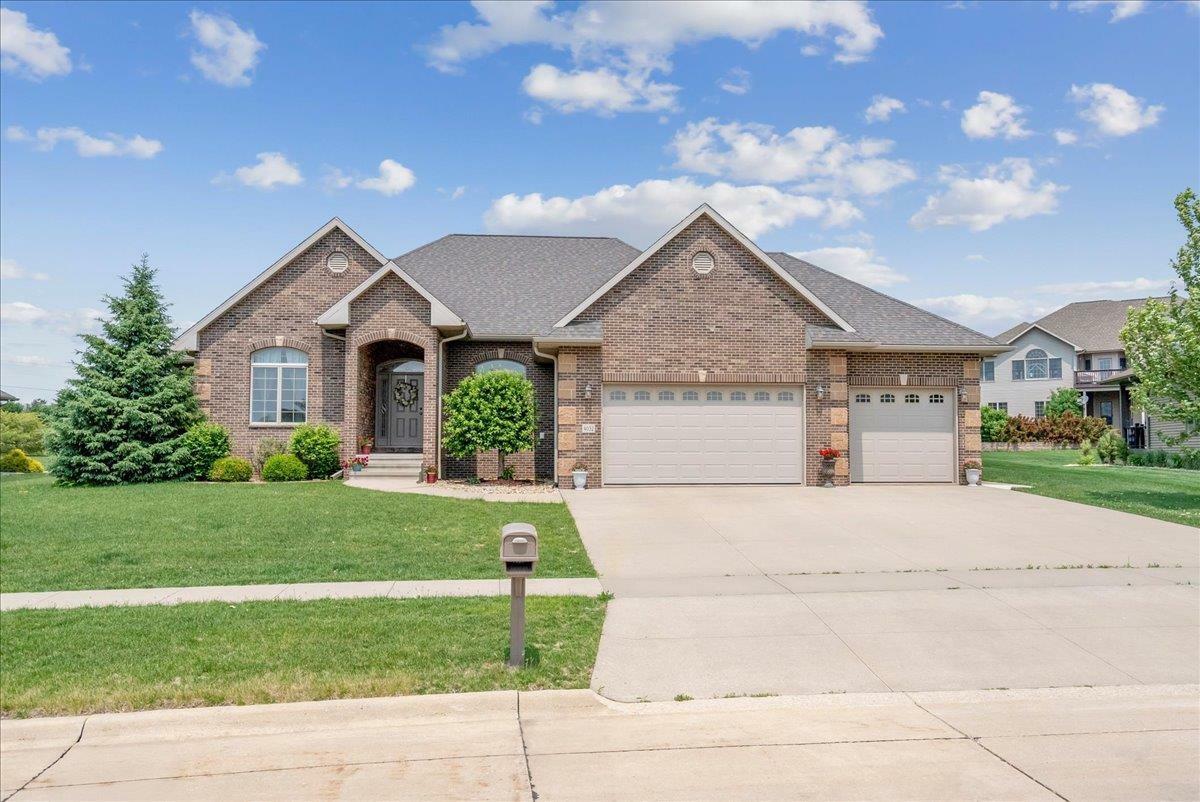 4032 Wynnewood Drive  Cedar Falls IA 50613 photo