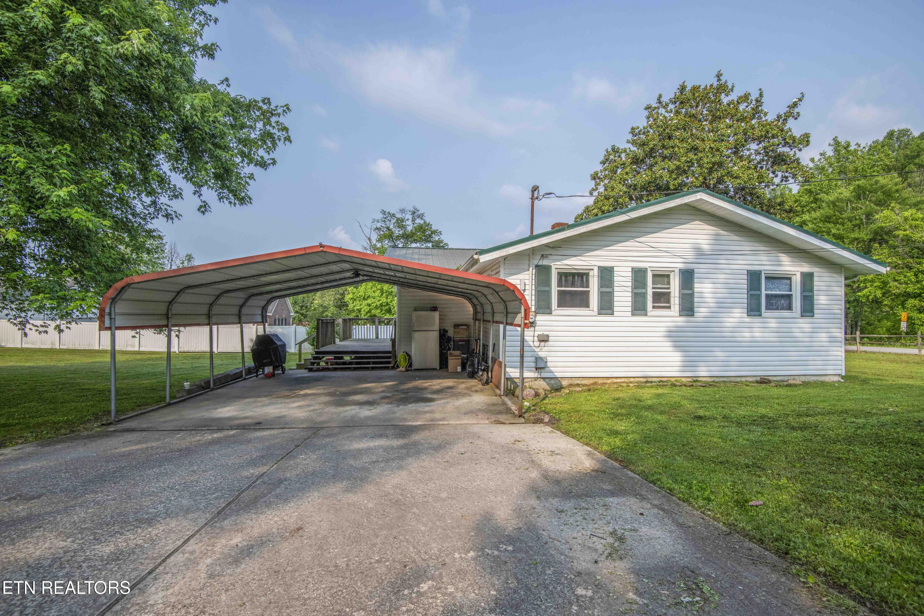Property Photo:  470 Old Hen Valley Rd  TN 37840 