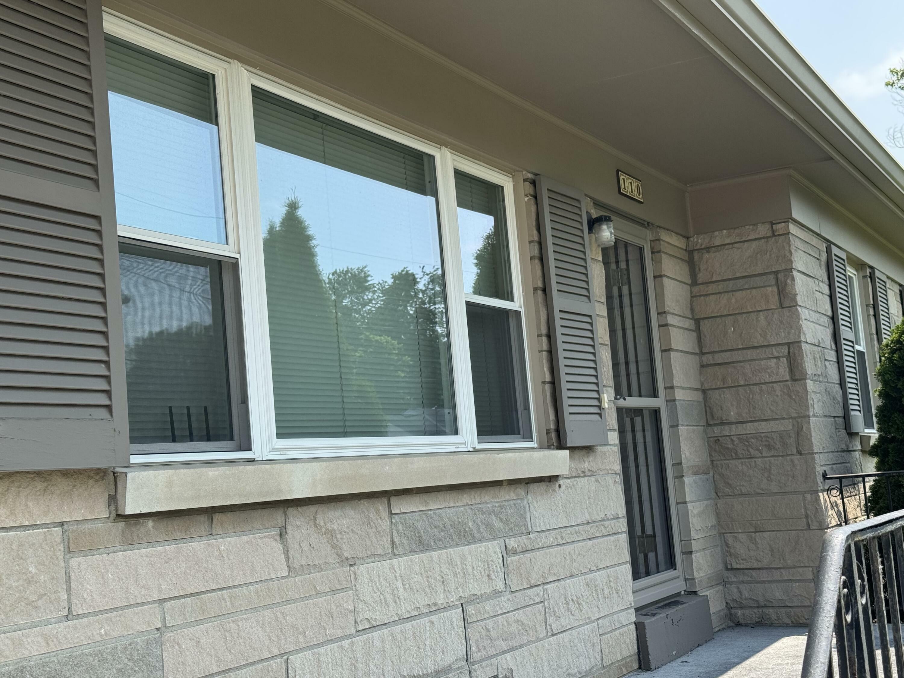 Property Photo:  110 Windsor Drive  KY 40475 