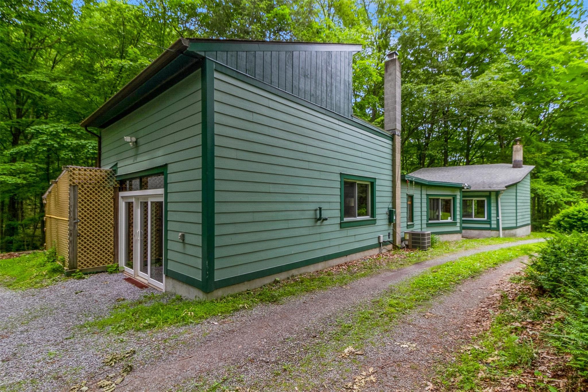 Property Photo: 13 Hilldale Avenue NY 10589
