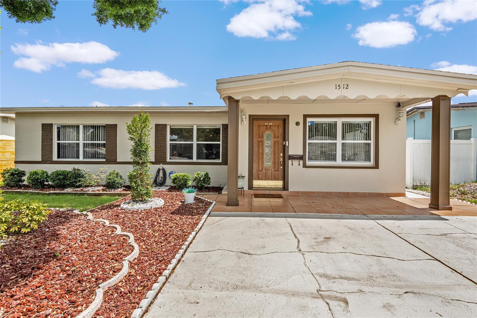 Property Photo: 1512 56th Avenue N FL 33703
