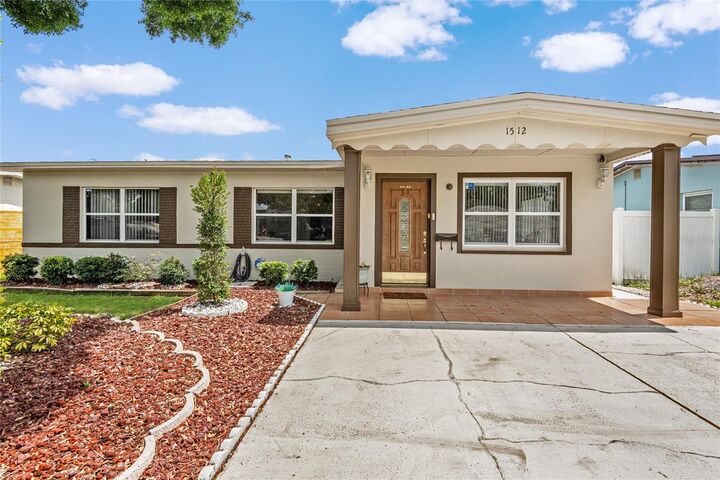 Property Photo:  1512 56th Avenue N  FL 33703 