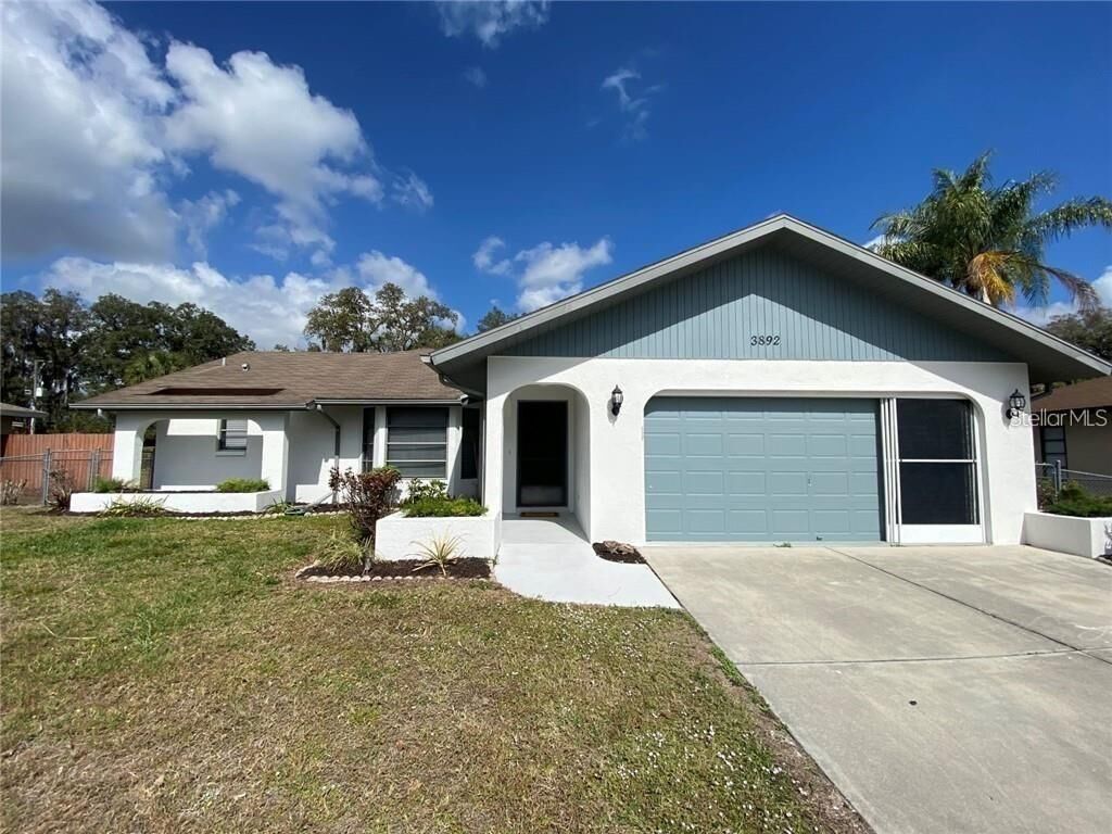 Property Photo: 3892 Suburban Lane FL 34287